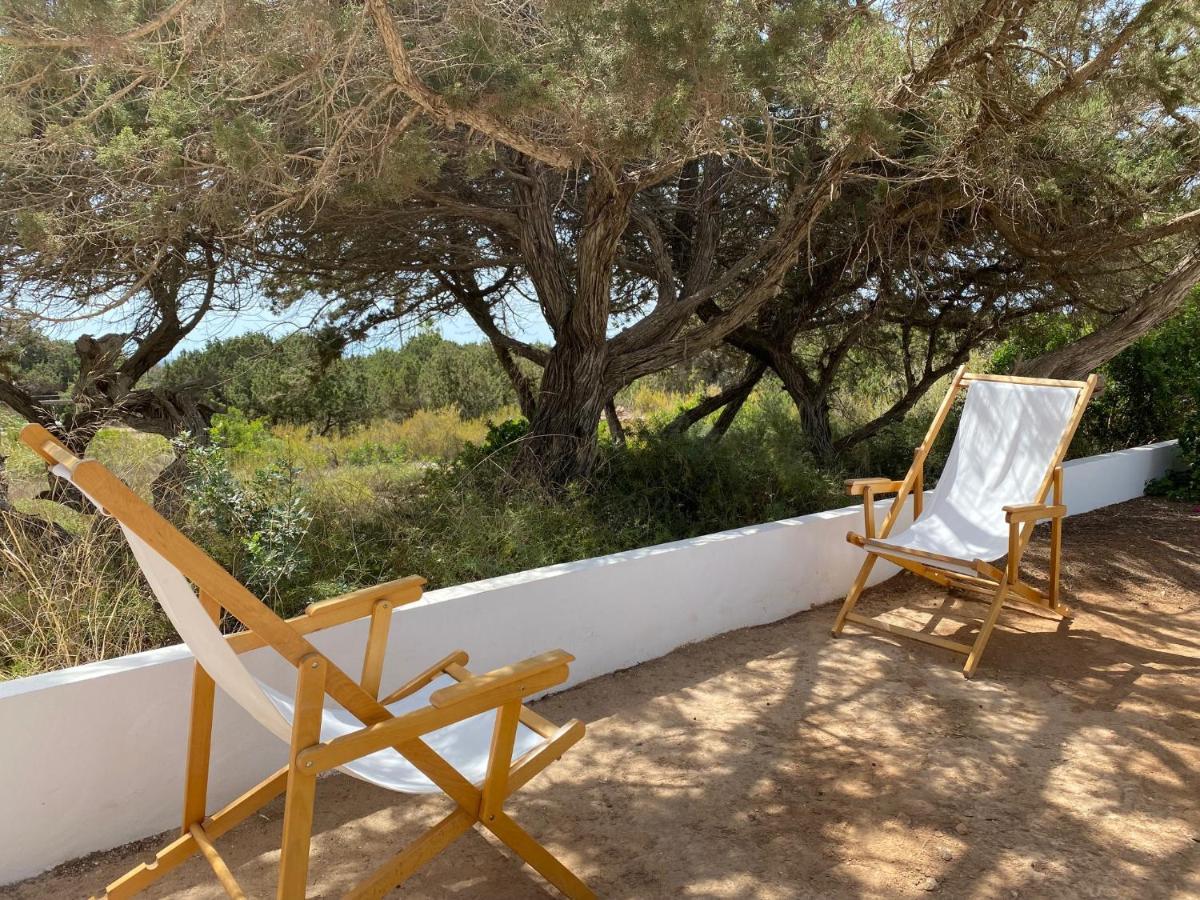 Apartamentos Laura Playa De Migjorn Esterno foto