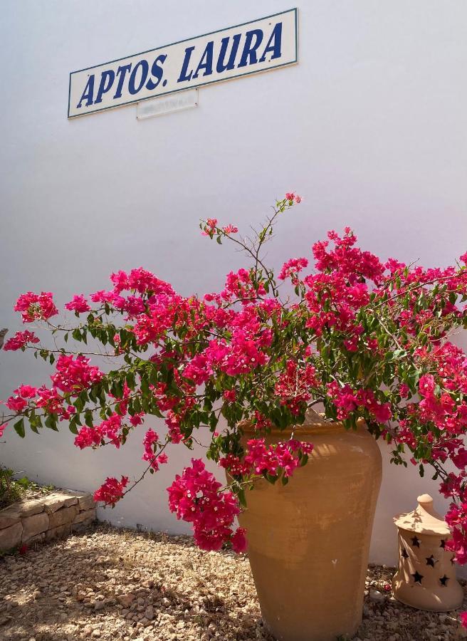 Apartamentos Laura Playa De Migjorn Esterno foto