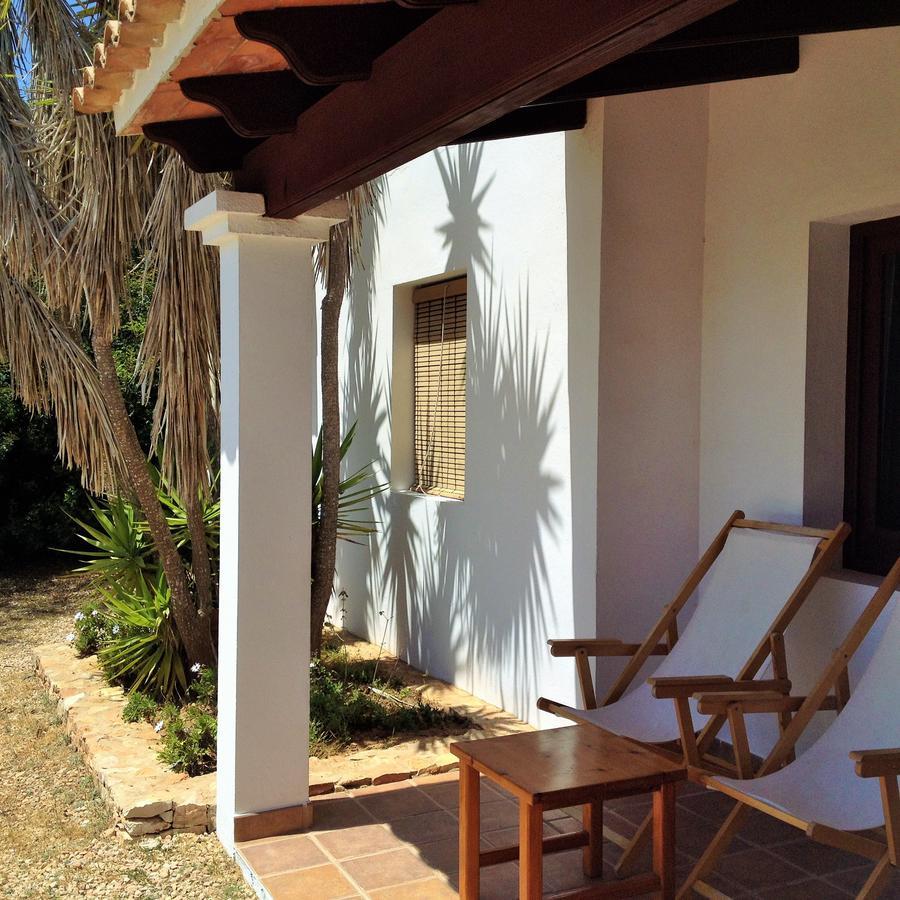 Apartamentos Laura Playa De Migjorn Esterno foto