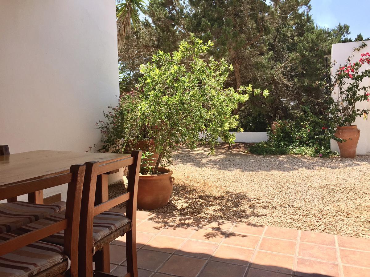 Apartamentos Laura Playa De Migjorn Esterno foto