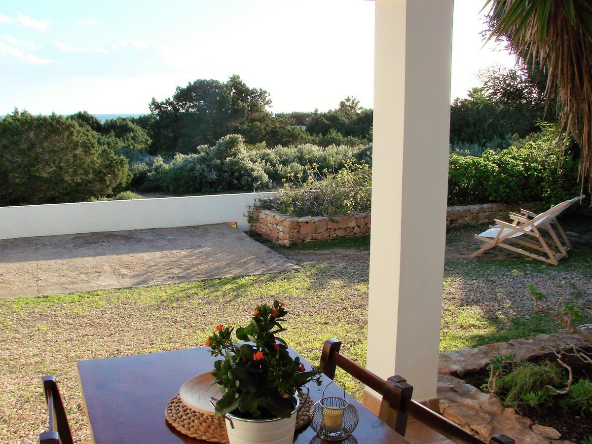 Apartamentos Laura Playa De Migjorn Esterno foto