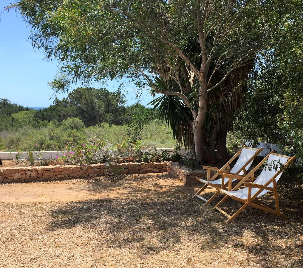 Apartamentos Laura Playa De Migjorn Esterno foto